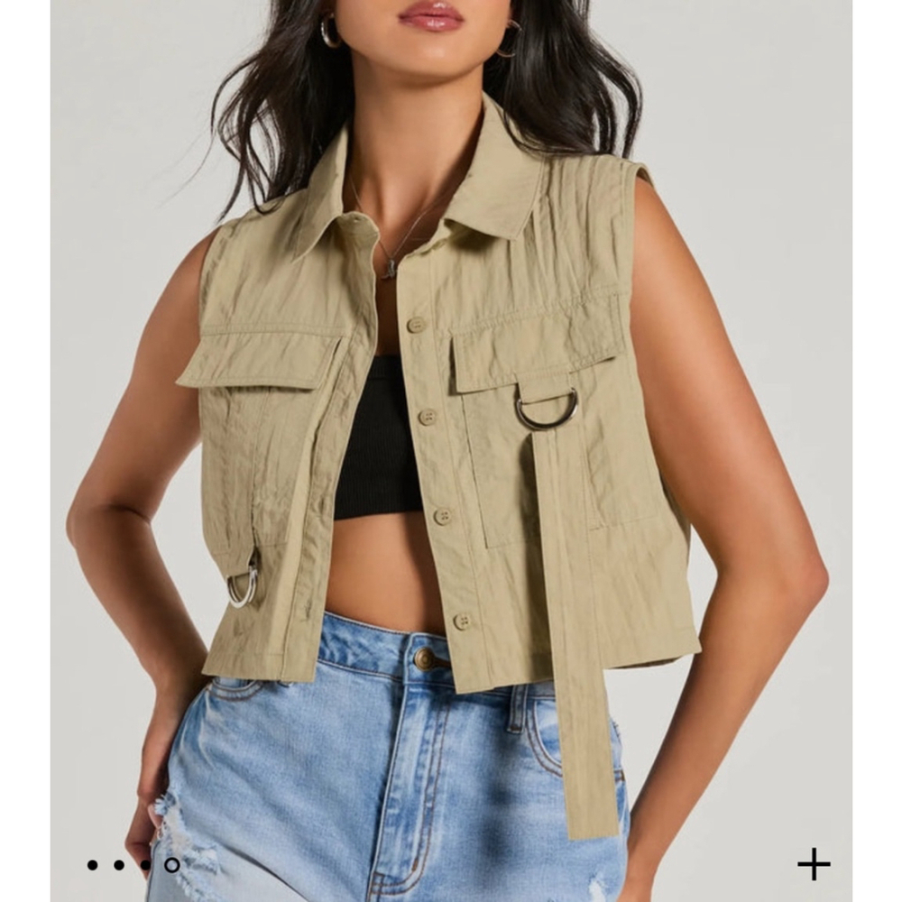Women's Forever 21 Vest, Size S, Light Khaki button front buckle detail
